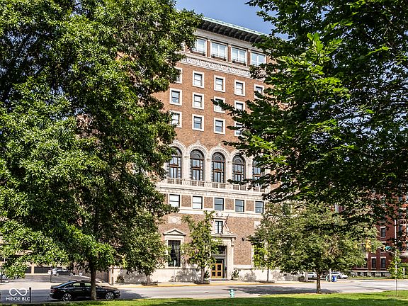 2nd image of 350 N Meridian St Unit 412