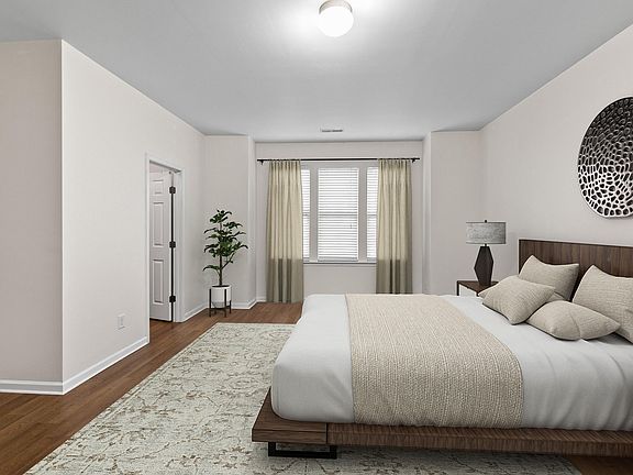 5th image of 743 Blossom Grove Dr