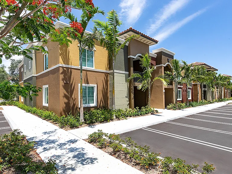 Quantum Lake Villas Apartments — Photo 30