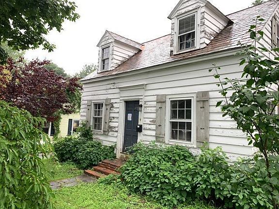 2nd image of 4 Marion St