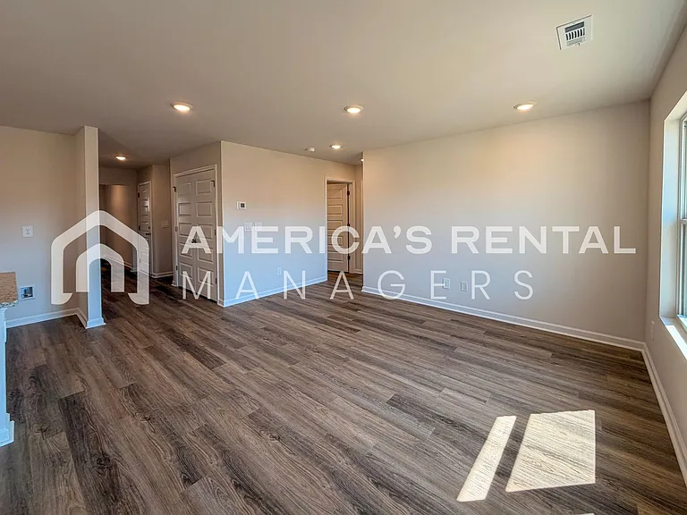 118 Jonboy Ave — Photo 22