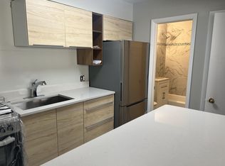 3354 S Whitnall Ave #5, Milwaukee, WI 53207