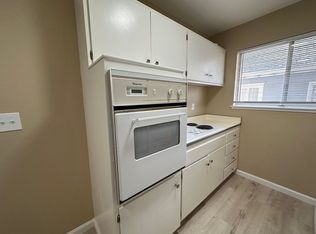317 Warwick Ave #202, Oakland, CA 94610