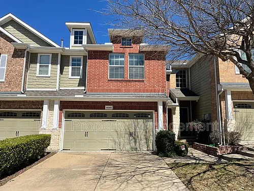 4645 Penelope Ln Photo 1