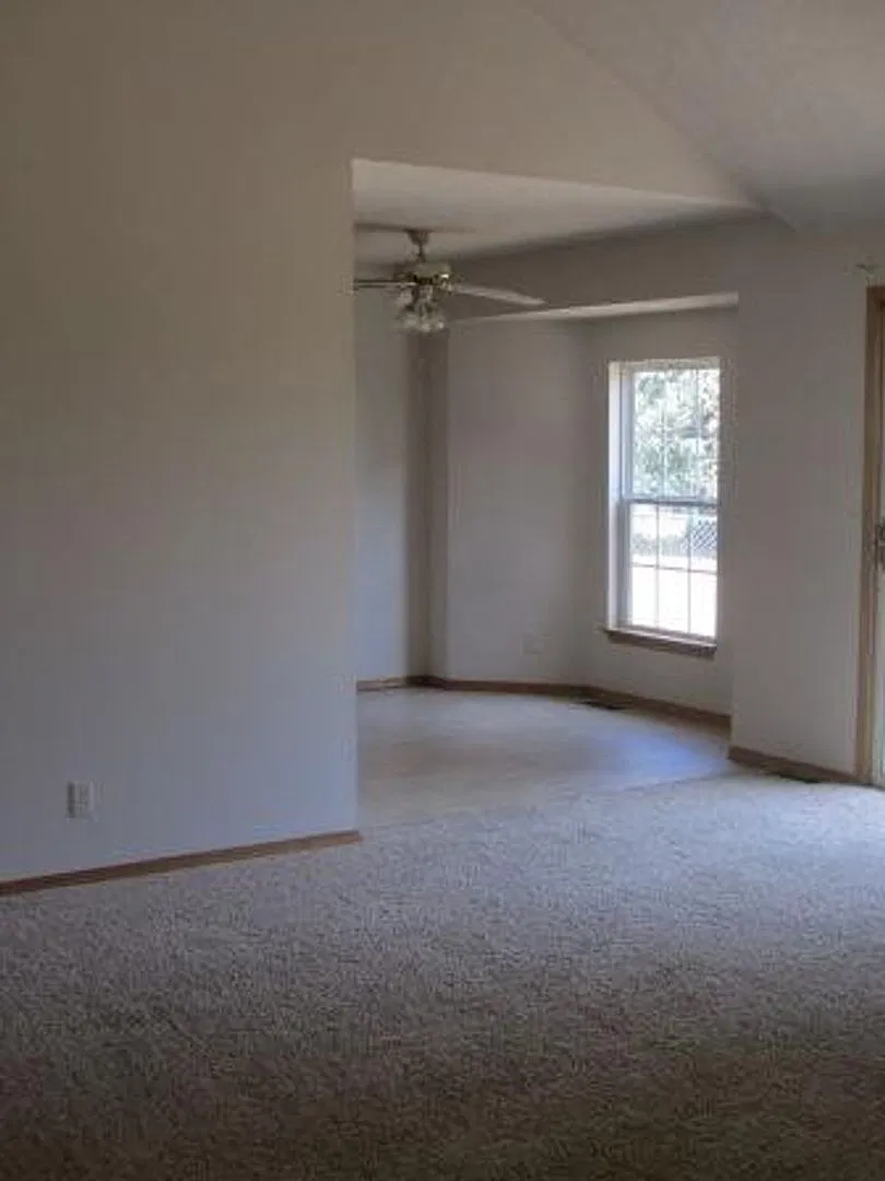 Cute 3 bedroom house in quiet neighborhood! — Photo 4