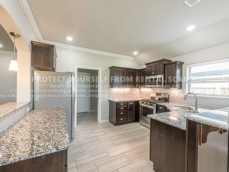 4358 W Barhem Dr — Photo 6