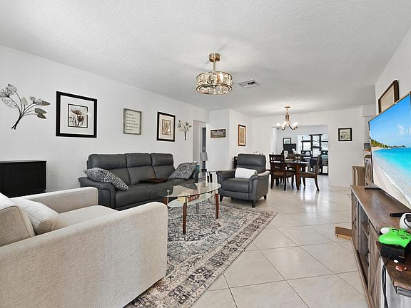 5th image of 7207 NW 92nd Avenue