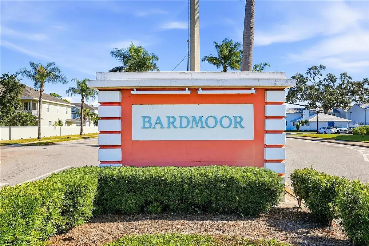 Building Photo - 8605 Bardmoor Blvd #107A