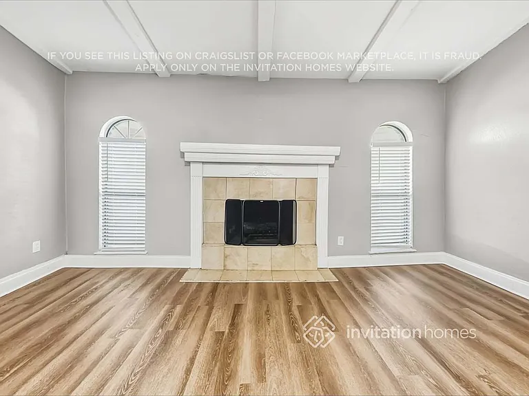 1217 Lombardy Dr — Photo 4