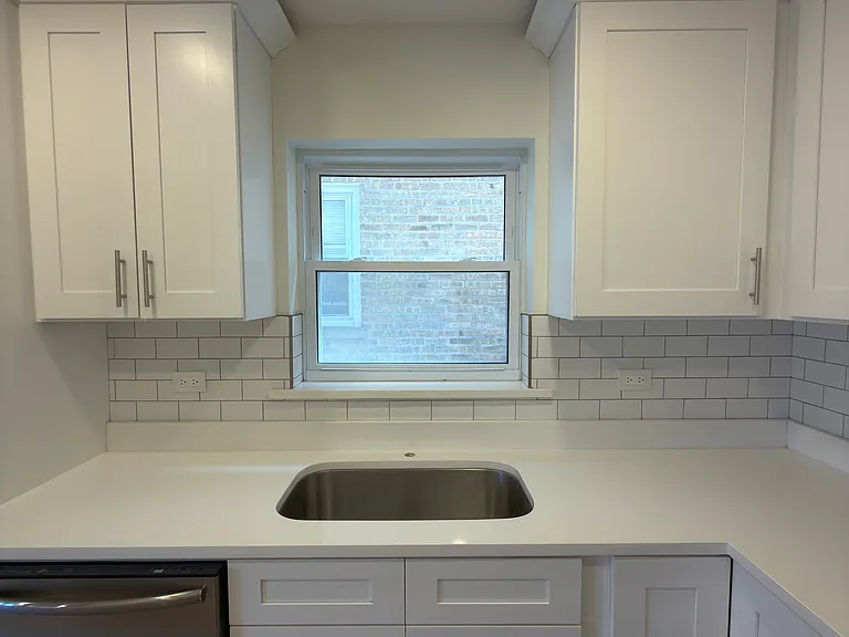 2706 N Melvina Ave #2 — Photo 14