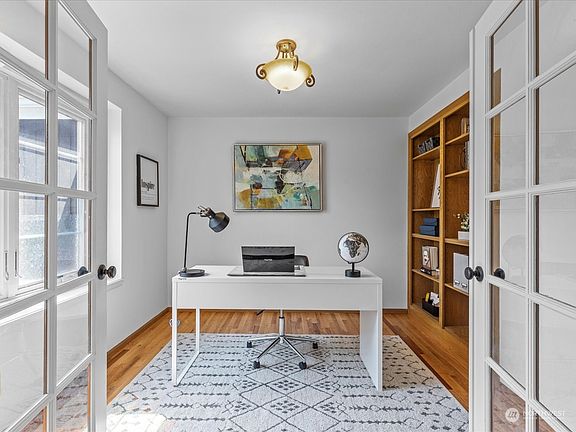 3rd image of 14594 NE 58th Street