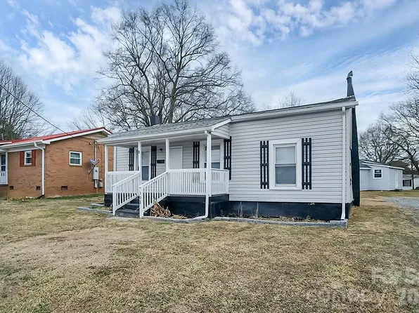 301 Jc Dellinger Rd, Cherryville, NC 28021