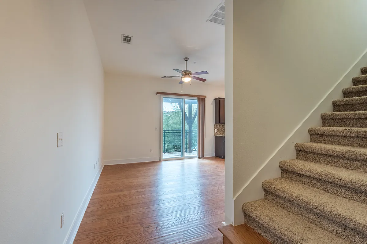Building Photo - 8110 Ranch Road 2222 #2