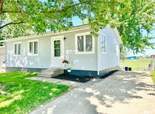 5525 N Gaines St, Davenport, IA 52806