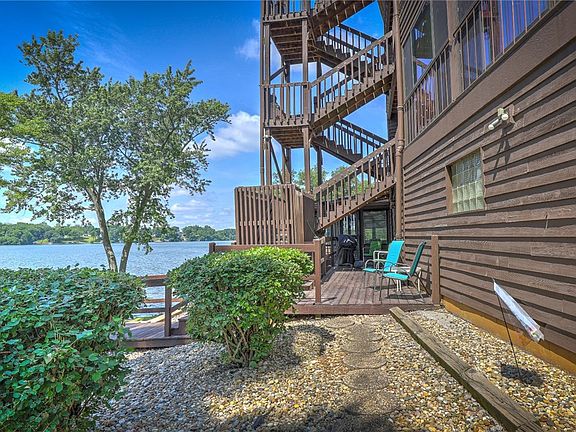 5th image of 855 E Lake Shore Dr APT 3D
