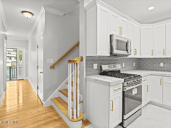 4th image of 48 High St #5