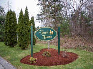 69 Trail Haven Dr, Londonderry, NH 03053