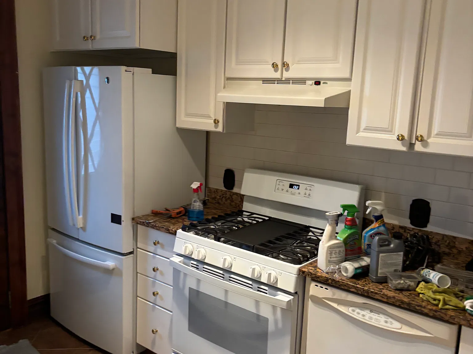 2 bed, 800 sqft, $2,700 — Photo 3