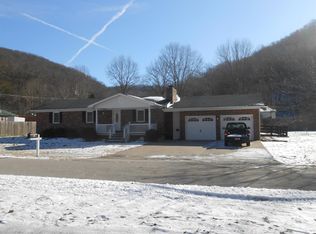 392 Sycamore Rd, Stanton, KY 40380