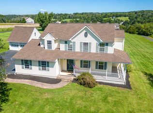 35 Steeple Dr, Kintnersville, PA 18930