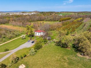 514 Lipscomb Rd, Stuarts Draft, VA 24477