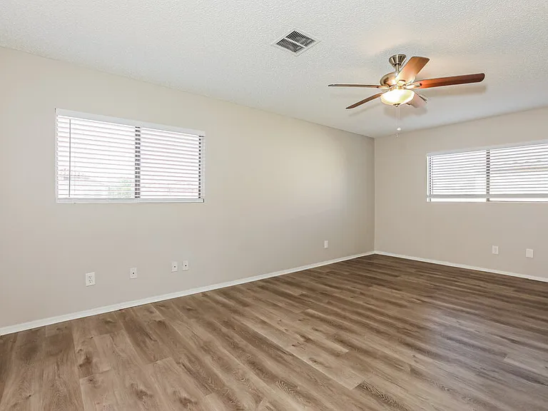 4527 E Hampton Ave #2 — Photo 10