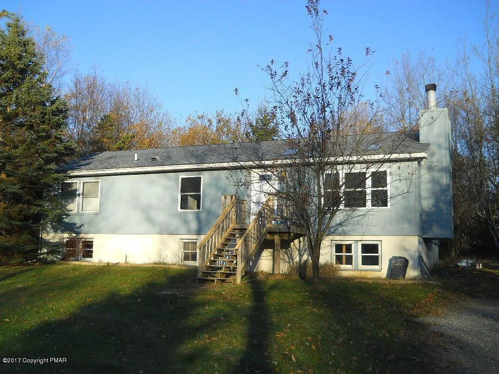 213 Lamsden Dr photo 1