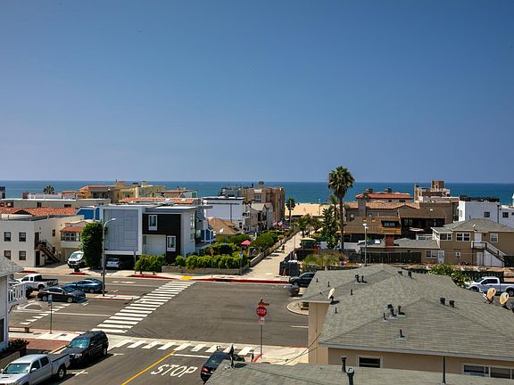 Steps to the Strand & beach