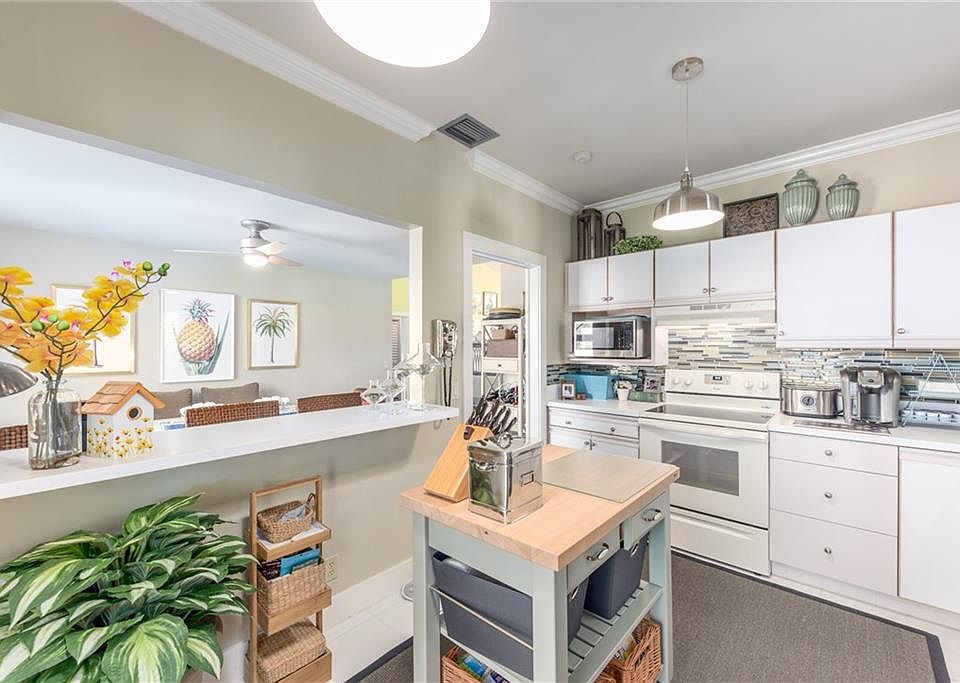 1st image of 12445 NW Harbour Ridge Blvd #38