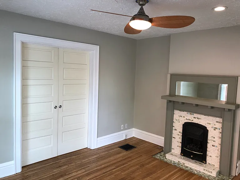 848 Summit St — Photo 15