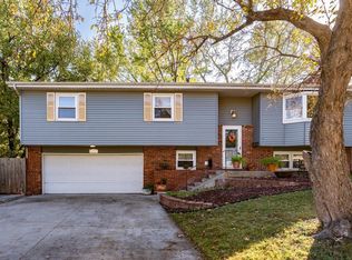 3507 W 10th St, Lawrence, KS 66049