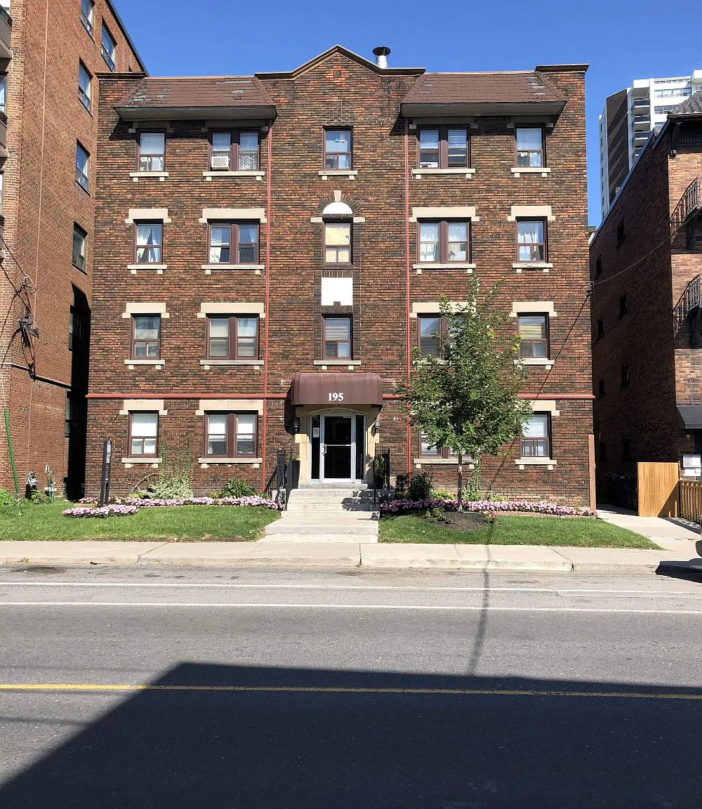 195 Vaughan Road — Photo 1