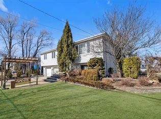 574 Bothner St, Oceanside, NY 11572
