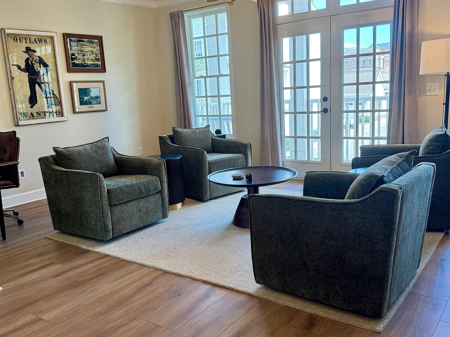 1035 Westhaven Blvd — Photo 3