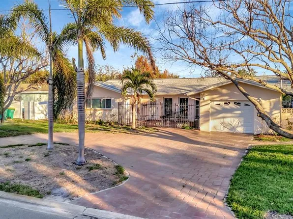 6709 Cardinal Dr S, Saint Petersburg, FL 33707