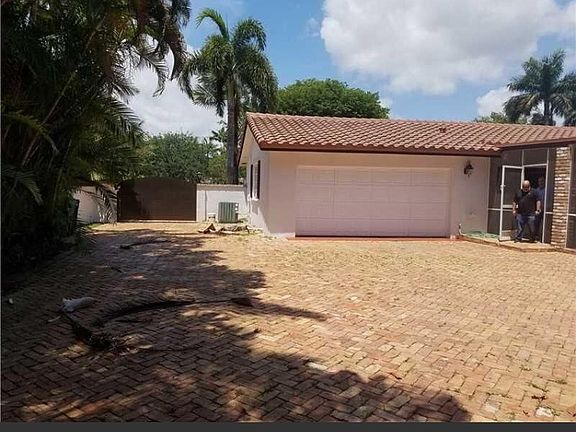 3rd image of 16021 SW 87th Ave