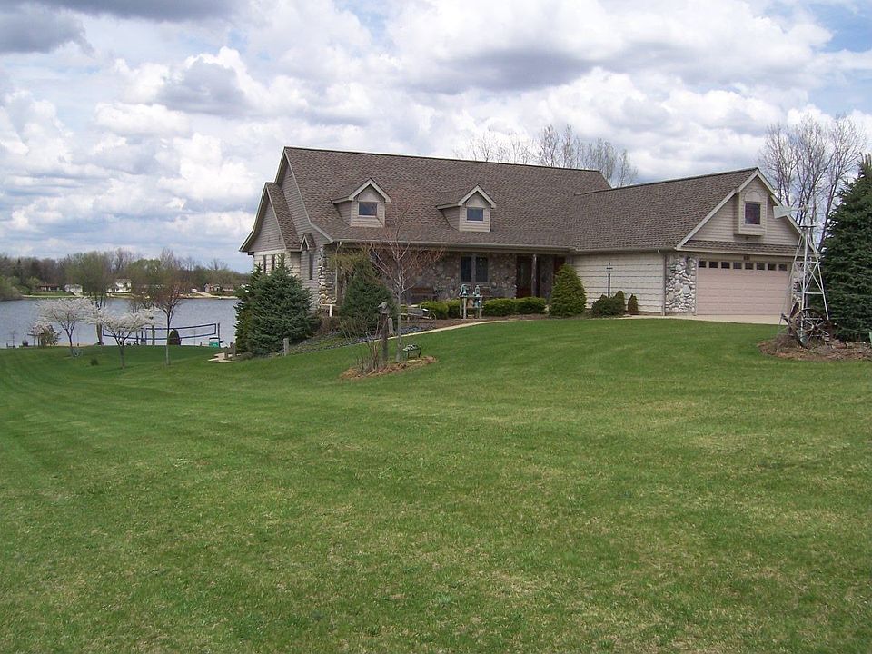1st image of 10041 Emerald Dr