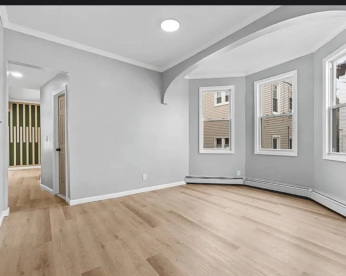 3 bed, 1152 sqft, $2,750 — Photo 2