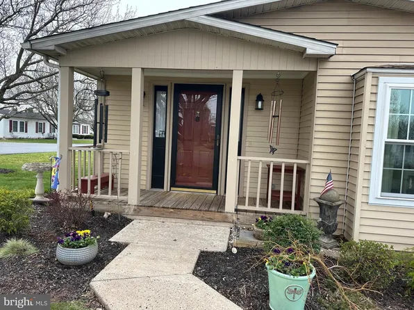 11 Oakplace Ct W, Harleysville, PA 19438