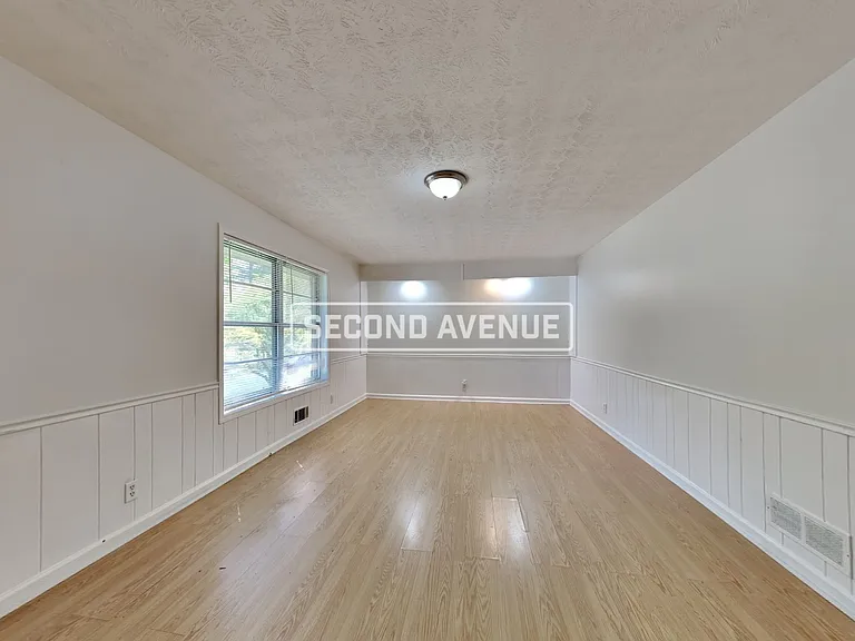 1406 High Meadow Dr — Photo 5