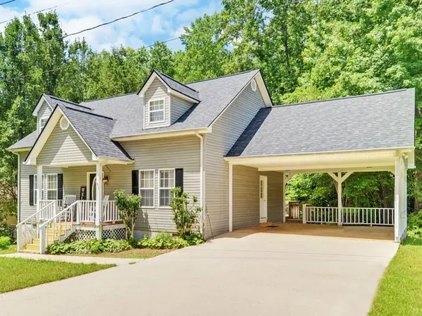 12 Hiawatha Hills Rd, Cleveland, GA 30528