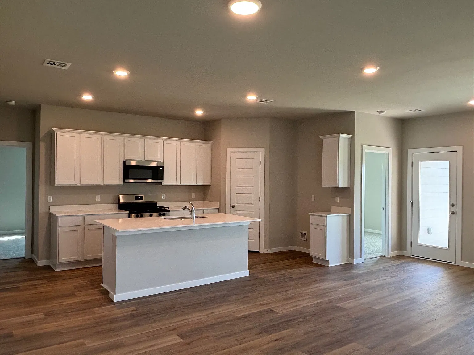 3 bed, 1538 sqft, $2,000 — Photo 4