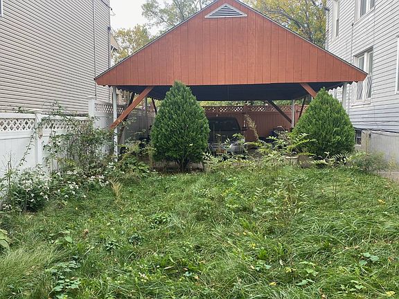5th image of 1320 Oakley St