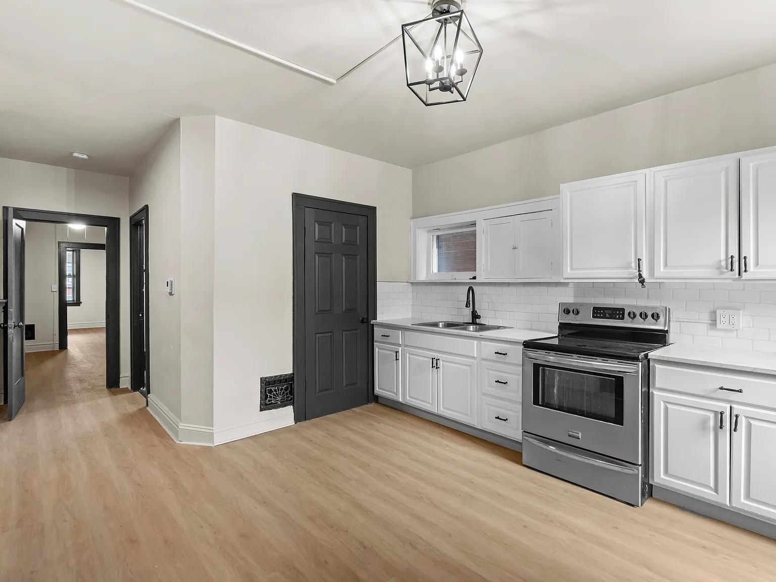 1 bed, 1100 sqft, $1,095 — Photo 1