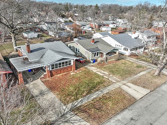 3rd image of 163 N Oakdale Blvd