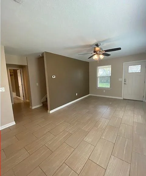 13323 Villa Park Dr — Photo 4