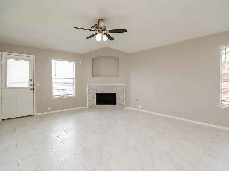 6027 Water Violet Ln — Photo 5
