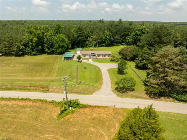 2501 Clancie Rd, Shacklefords, VA 23156