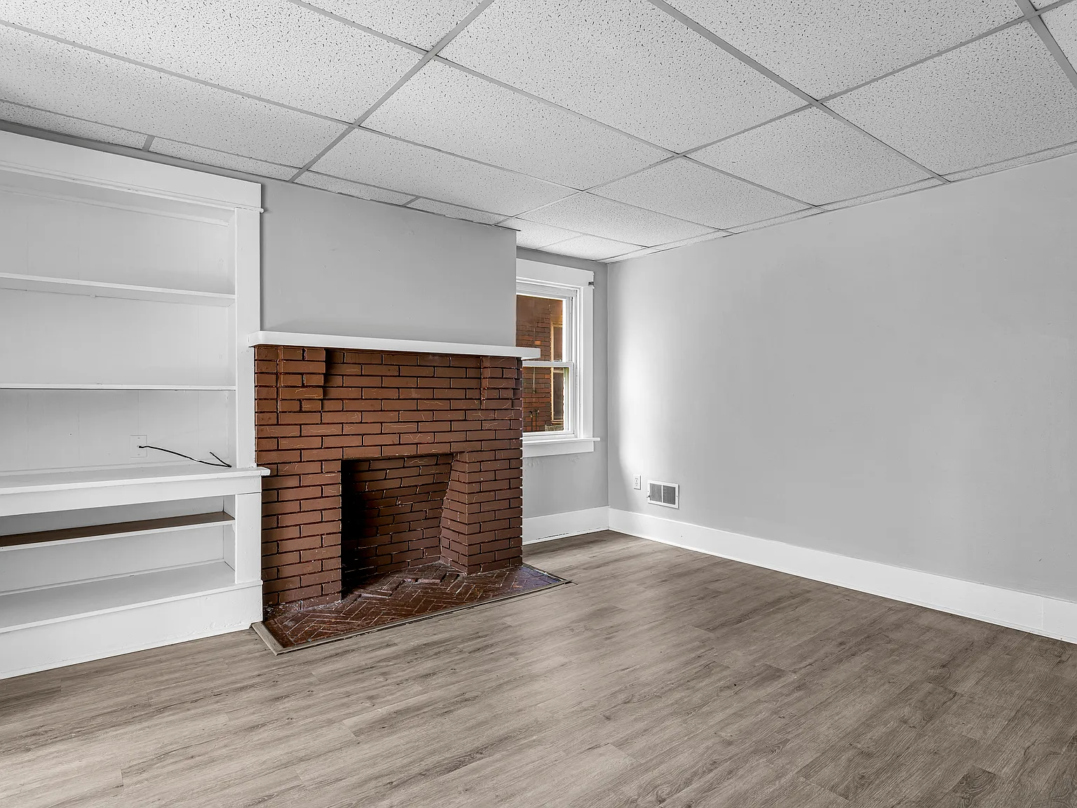 2 bed, 900 sqft, $995 — Photo 3