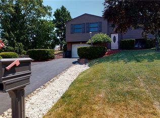 126 McMahon Dr, Manor, PA 15665